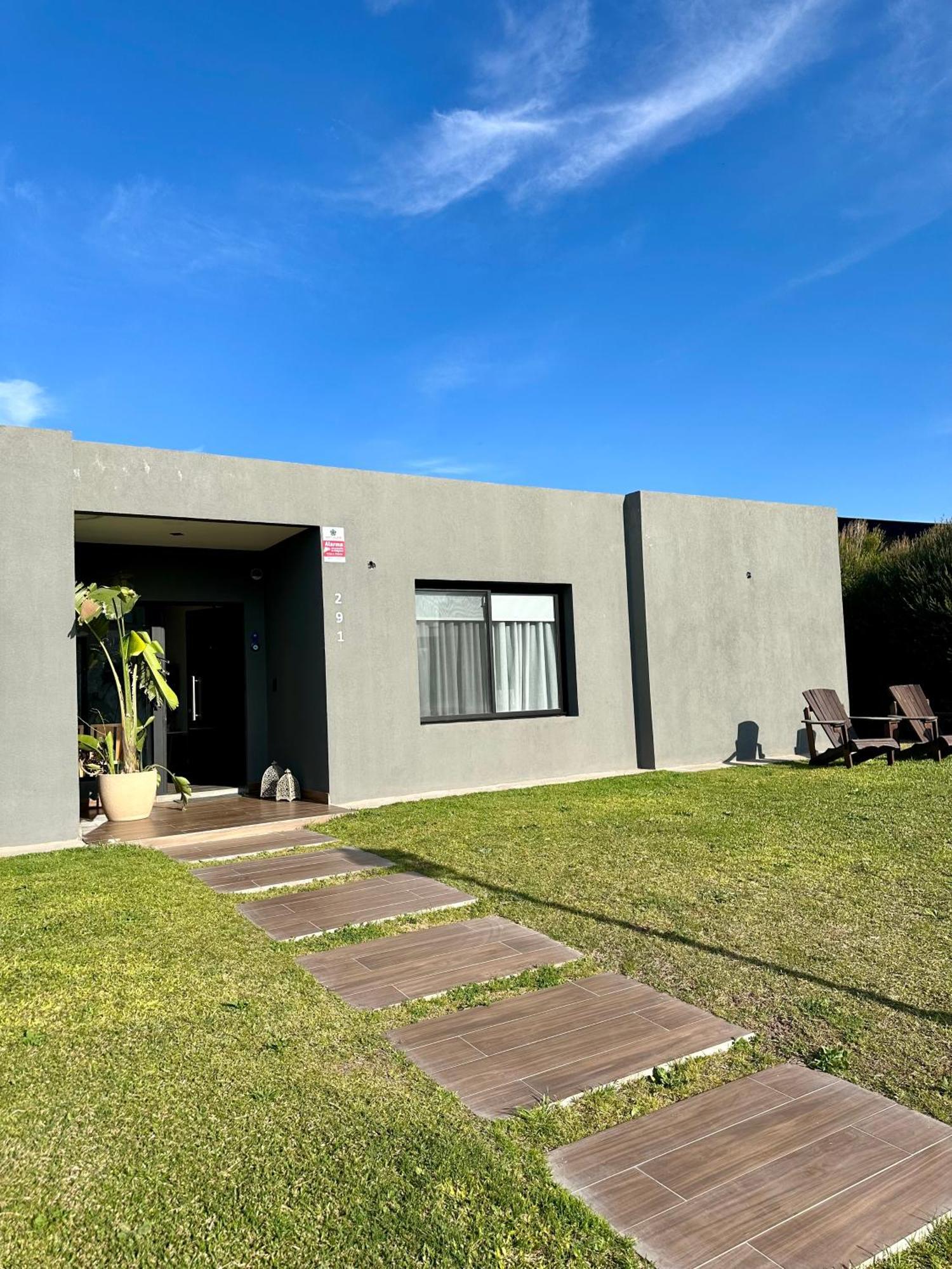 Casa Familiar A La Laguna En San Sebastian, Escobar, 3 Dormitorios, Jardin, Pileta, Parrilla Y Canoas Holiday home Zelaya